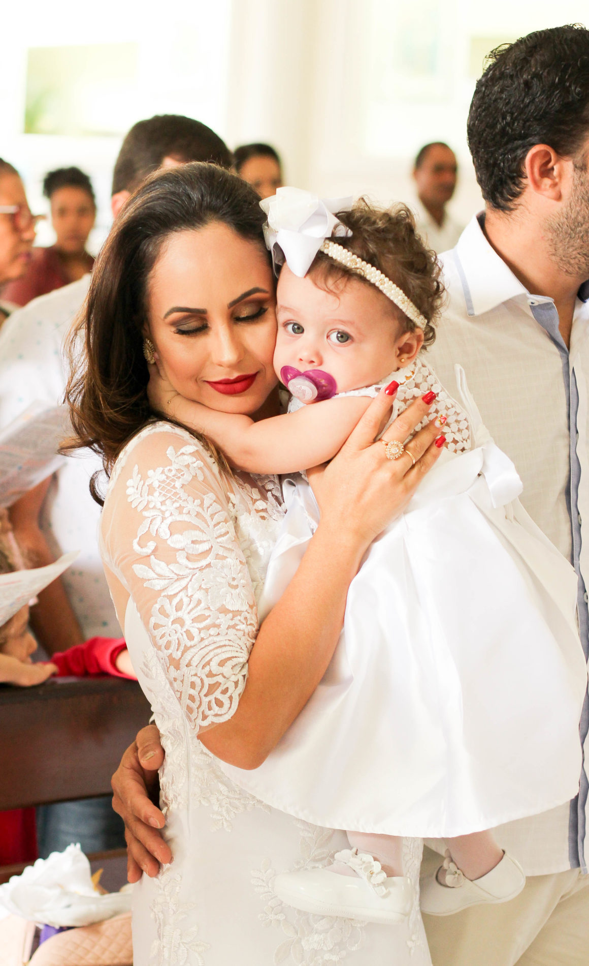 Batismo Sofia - Ipatinga - Igreja Santa Rita de Cássia -  Batismo infantil - Consagração - mamãe e bebê - batizado - vale do aço 