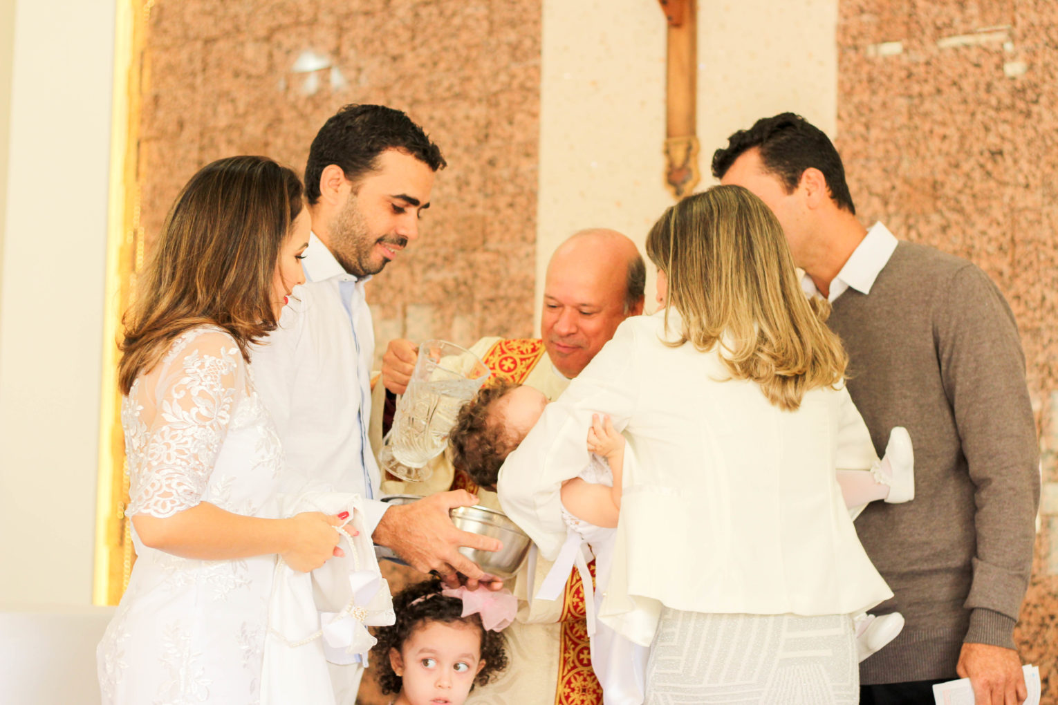 Batismo Sofia - Ipatinga - Igreja Santa Rita de Cássia -  Batismo infantil - Consagração - mamãe e bebê - batizado - vale do aço 