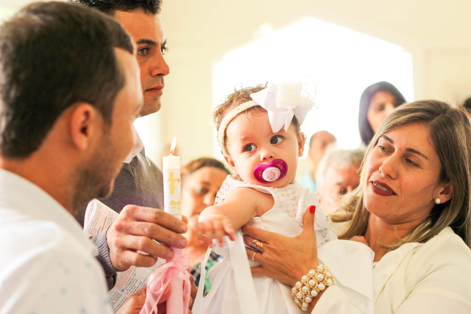 Batismo Sofia - Ipatinga - Igreja Santa Rita de Cássia -  Batismo infantil - Consagração - mamãe e bebê - batizado - vale do aço 