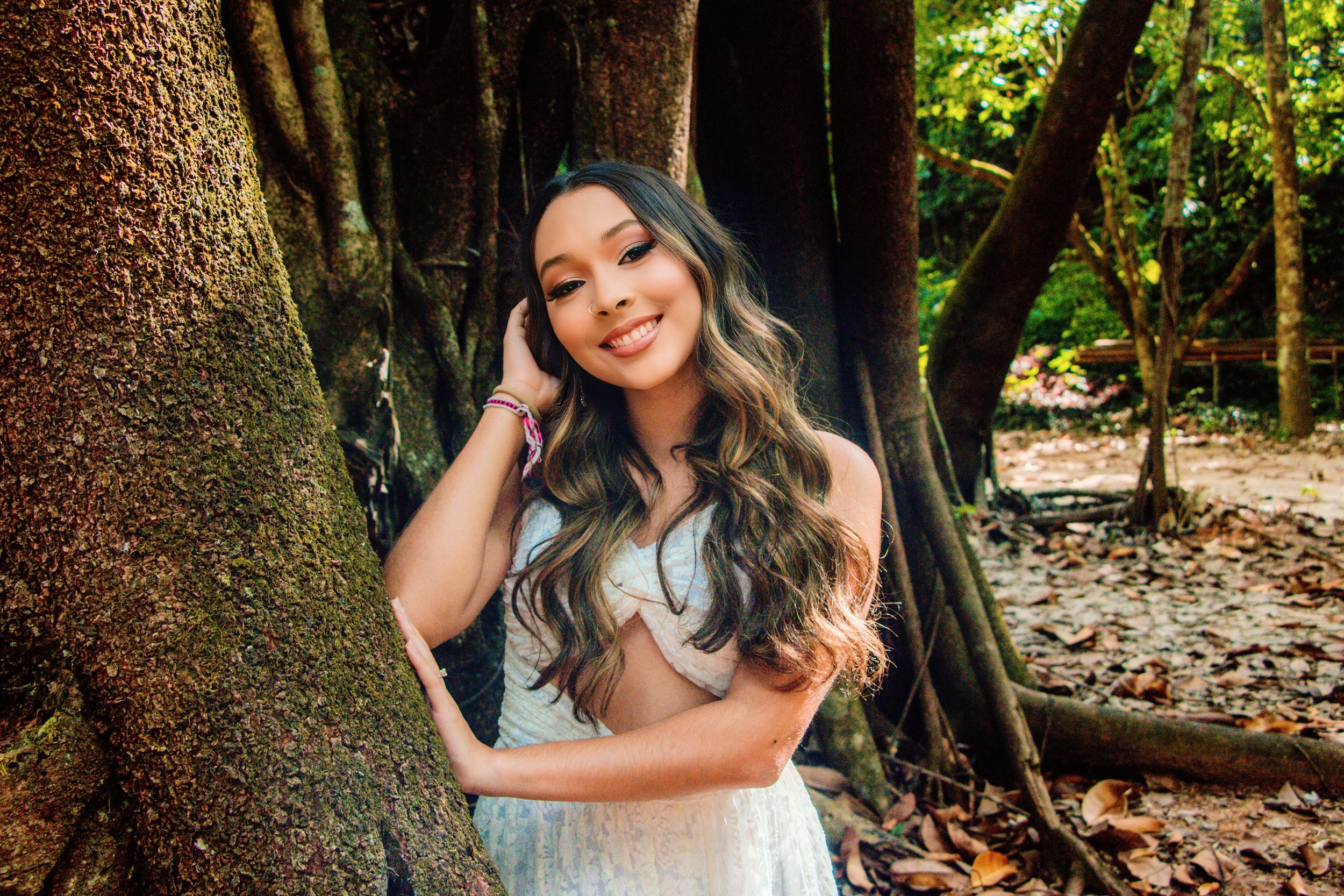 Aniversario-de-15-anos-ensaio-de-debutante-temas-Comemoracao-de-debutante-Baile-de-15-anos-cachoeira-de-debutante-Vestidos-para-debutantes-Decoracao-para-fotografo-ipatinga