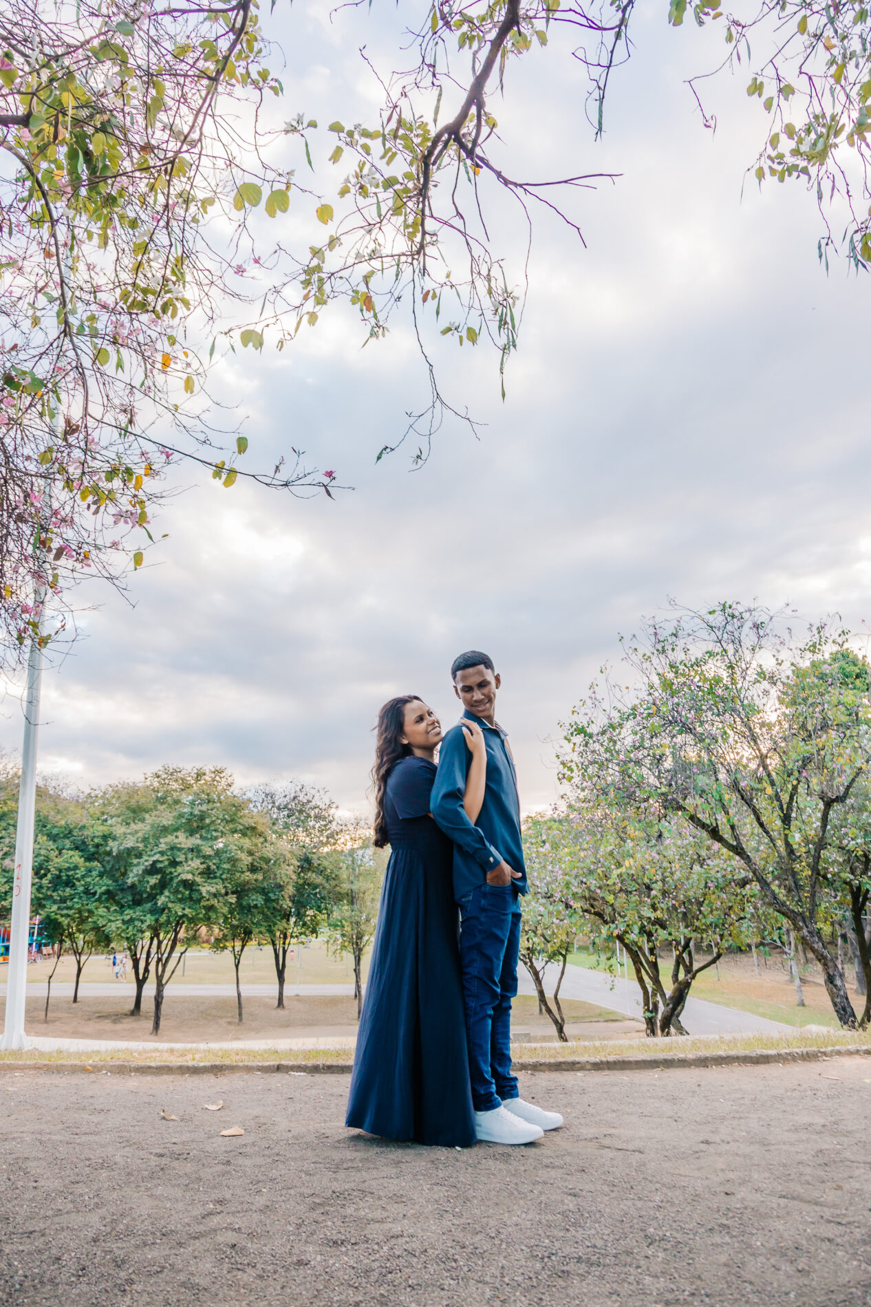 Guilherme e Thayná - Pedido de noivado em Ipatinga  parque ipanema inspiracao de fotos no parque noivos casal por do sol ensaio namoro